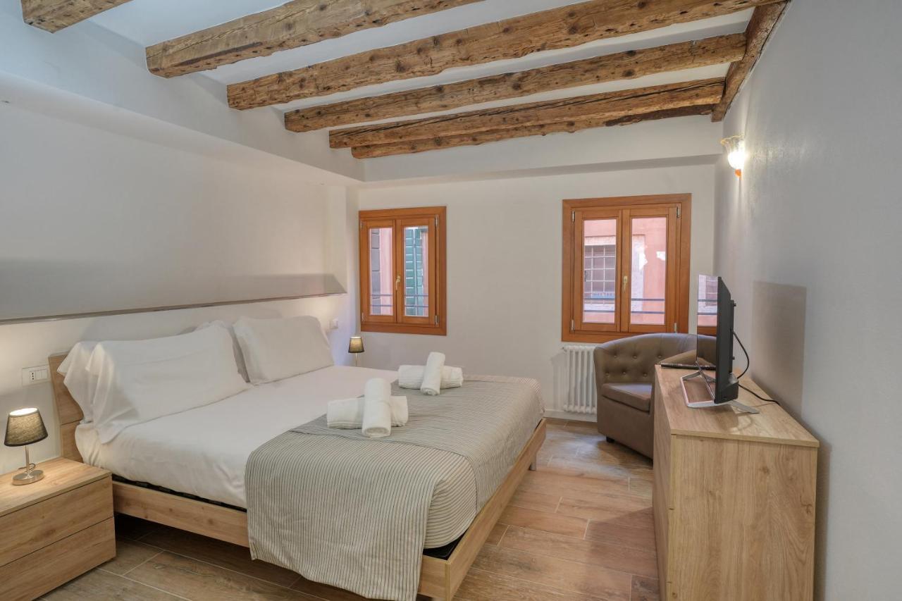 Ecco Suites Apartments Velence Kültér fotó
