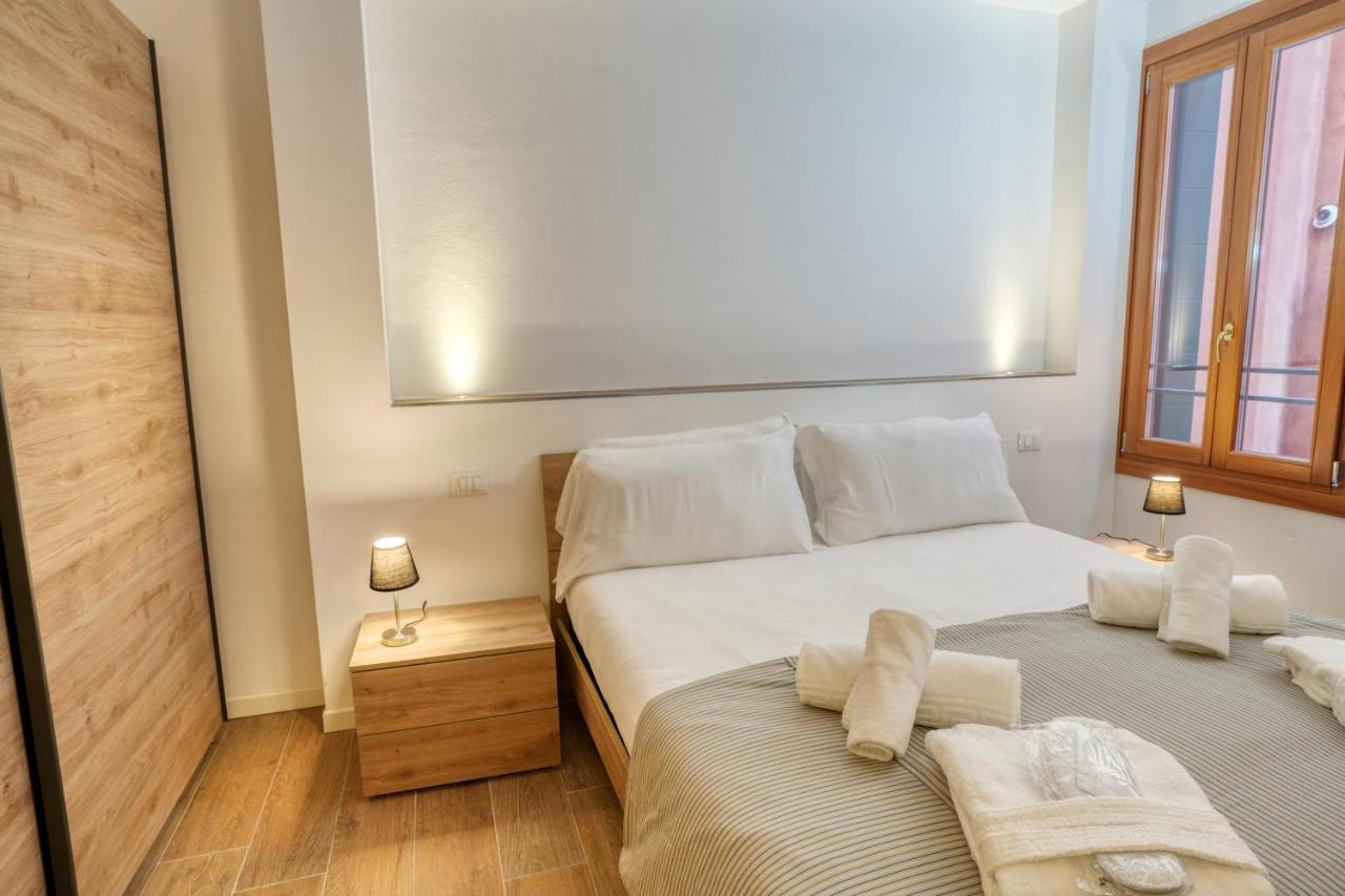 Ecco Suites Apartments Velence Kültér fotó