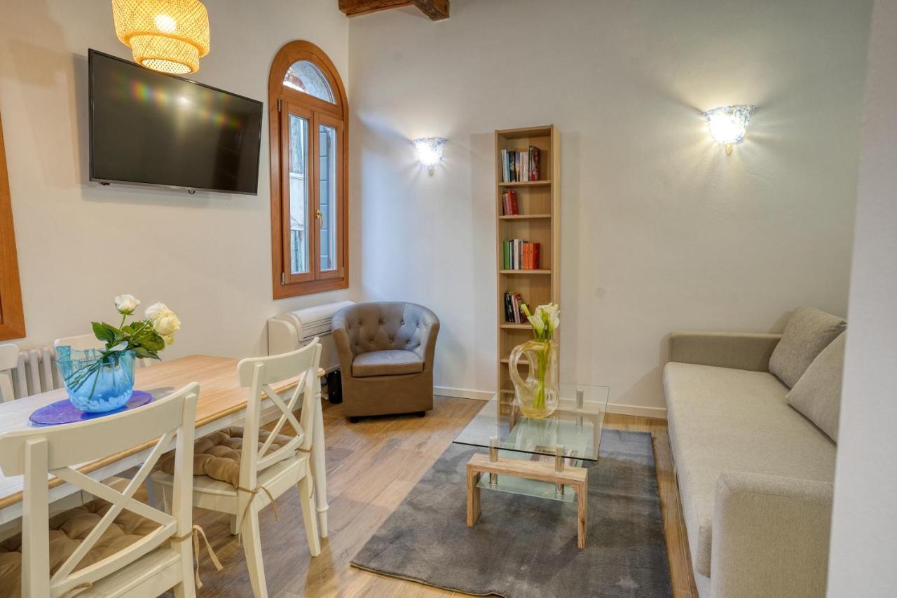 Ecco Suites Apartments Velence Kültér fotó