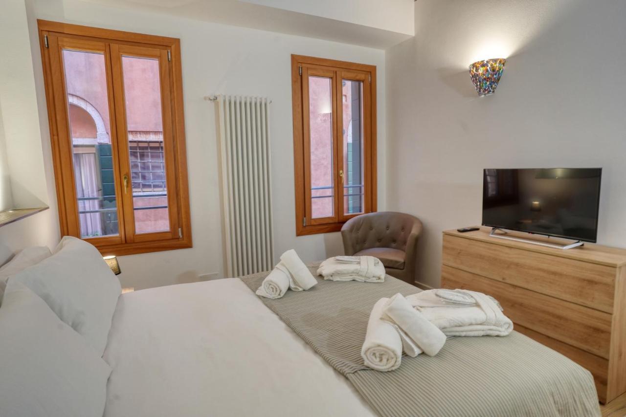 Ecco Suites Apartments Velence Kültér fotó