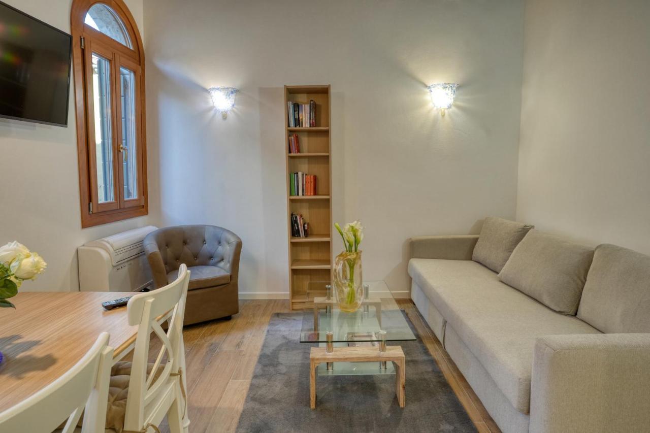 Ecco Suites Apartments Velence Kültér fotó