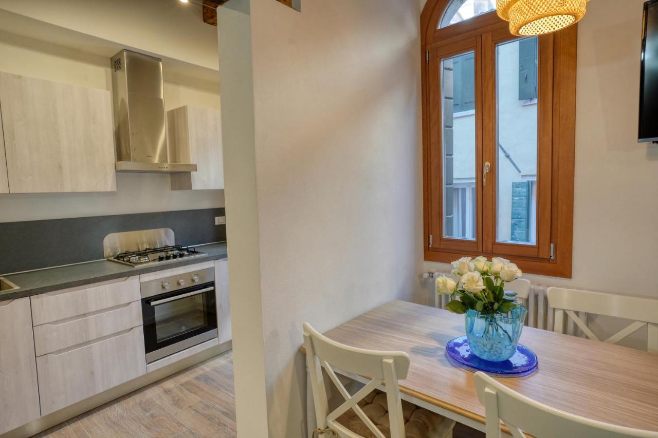 Ecco Suites Apartments Velence Kültér fotó