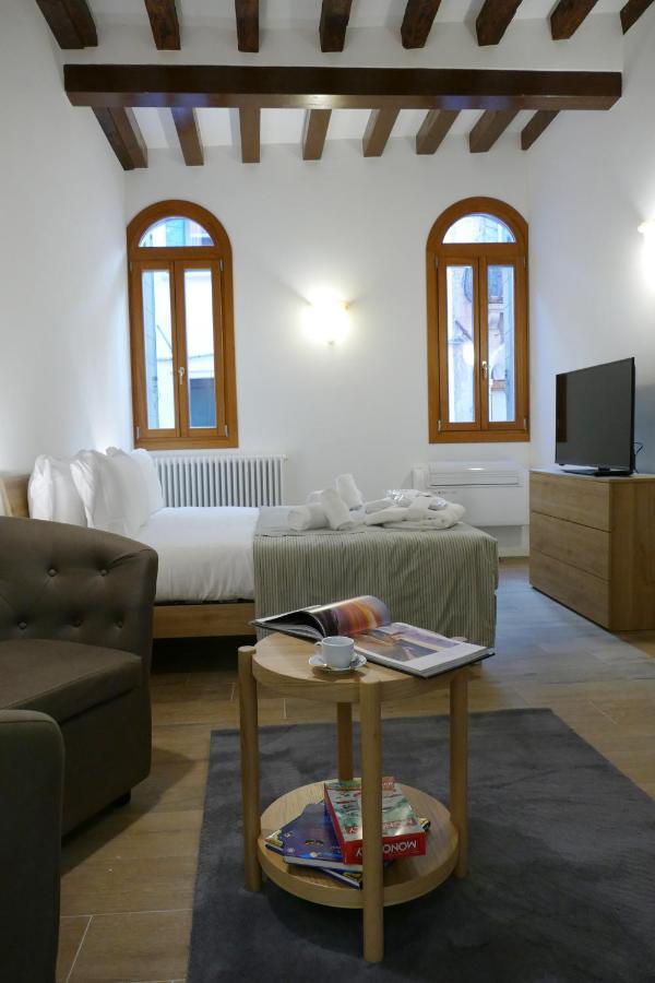 Ecco Suites Apartments Velence Kültér fotó