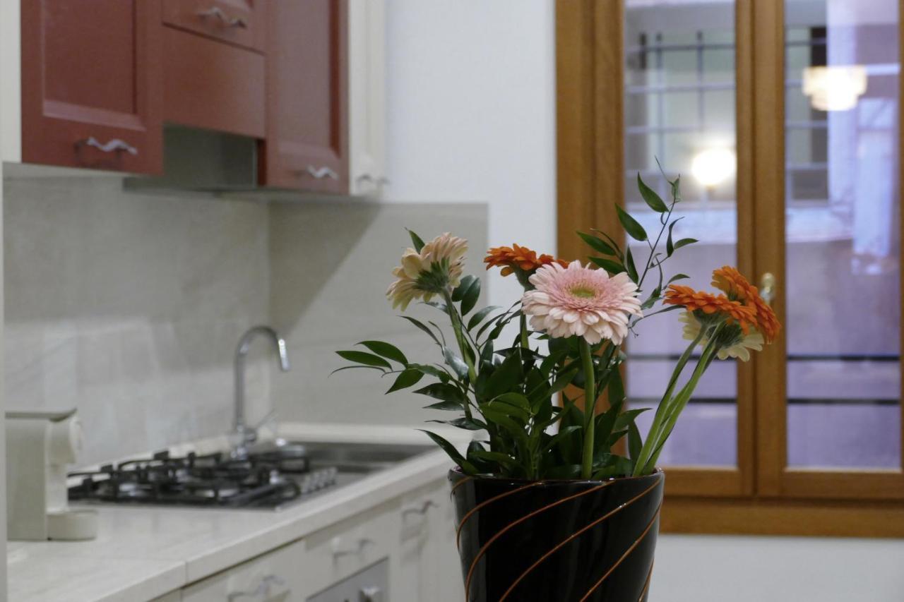 Ecco Suites Apartments Velence Kültér fotó