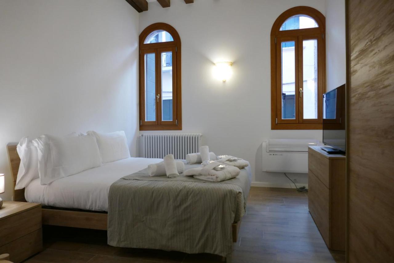 Ecco Suites Apartments Velence Kültér fotó