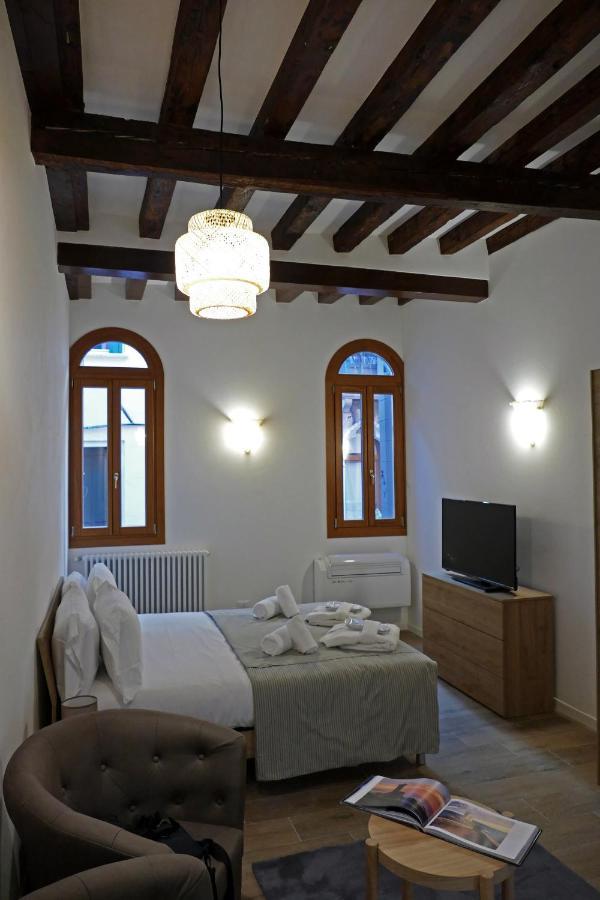 Ecco Suites Apartments Velence Kültér fotó